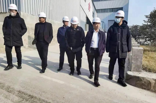 中建路橋集團考察團考察衛輝市藍天環保材料有限公司