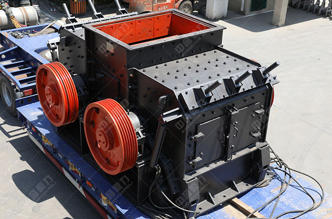 日產(chǎn)量200噸制砂機規(guī)格型號