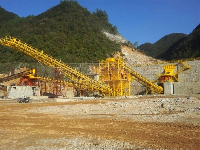 鼎力石料生產(chǎn)線現(xiàn)場(chǎng)