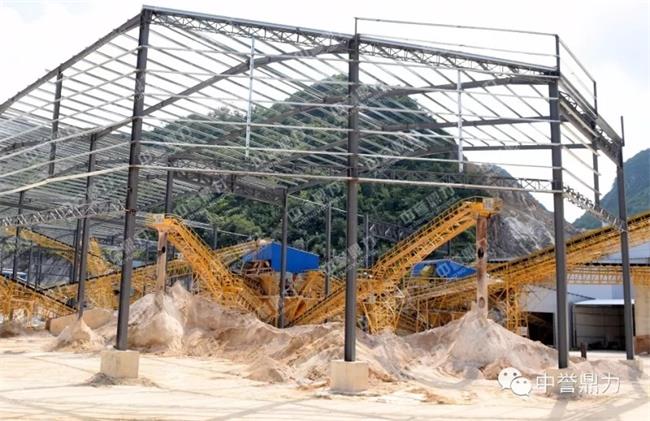 料棚封閉施工現(xiàn)場(chǎng)