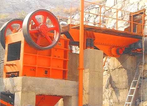 工作中的顎式破碎機