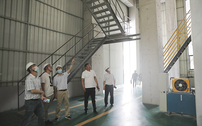 參觀藍天環保材料有限公司多位一體項目