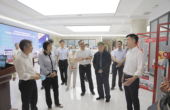 河南省人才工作任務(wù)督查調(diào)研組蒞臨中譽(yù)鼎力指導(dǎo)調(diào)研