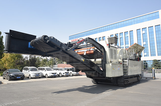 小型移動破碎機(jī)有哪些類型?時產(chǎn)100噸的多少錢 小型移動破碎機(jī)有哪些類型?時產(chǎn)100噸的多少錢